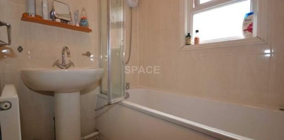 1 bedroom property to rent in Reading - Photo 2