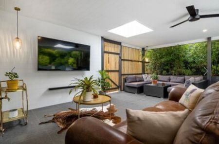 PORTSEA OASIS - Photo 2