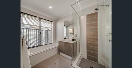 Stunning Contemporary Modern Home - Photo 5