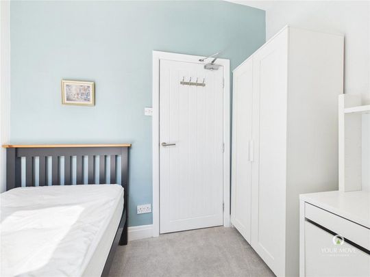 4 bedroom terraced house to rent - Photo 1