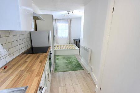 Studio to rent - Photo 3