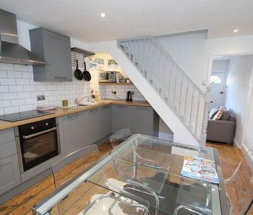 2 bedroom terraced house to rent - Photo 4