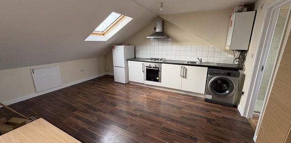 Studio to rent - Photo 2