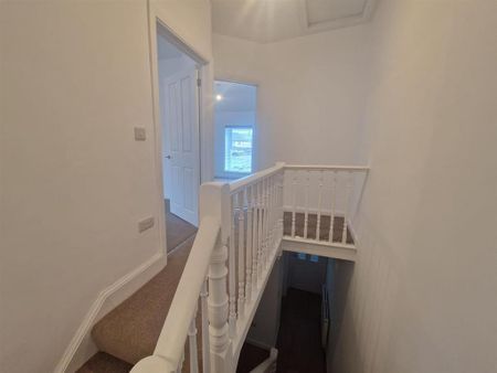 3 bedroom terraced house to rent - Photo 3
