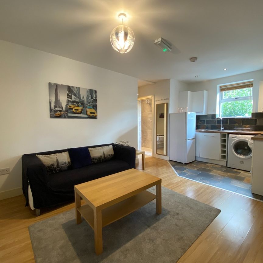 2 Bed Flat, New Walk, LE1 - Photo 1