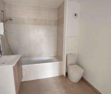 location Appartement T3 DE 66.13m² À PLAISIR - Photo 1