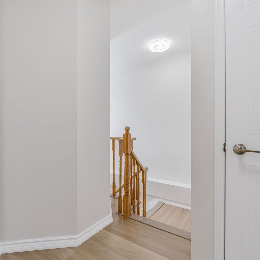 For Lease - 159 Brucker Road, Barrie, Ontario - Photo 1