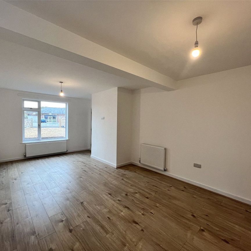 Lincoln Road, Newark, Nottinghamshire, X, NG24 - Photo 1