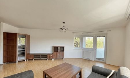 Priestranný 4 izbový byt na Opavskej ulici s parkovacím státim v garáži - Photo 2