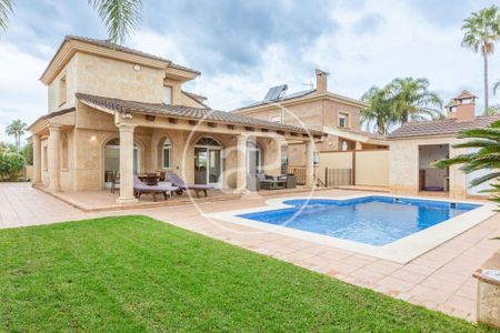 5 bedroom luxury Villa for rent in L'Eliana, Spain - Photo 3