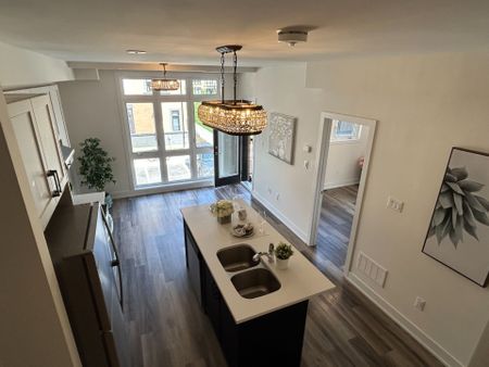 For Lease - 7 Phelps Lane Unit# 2, Richmond Hill, Ontario - Photo 5