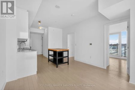 802 - 805 CARLING AVENUE - Photo 2