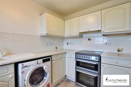 2 bedroom flat to rent - Photo 4
