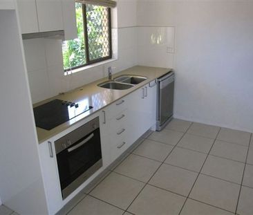 Beachside Bliss - Ground Floor 3-Bedroom Unit at Buddina Beach - Photo 1