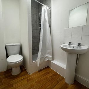 Studio Flat, Graham Road, SO14 - Photo 3