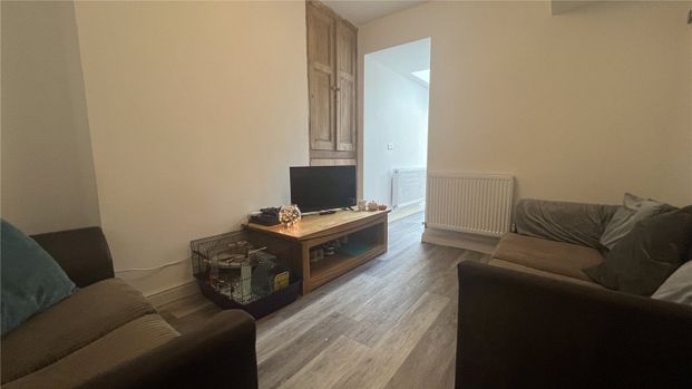 Mountain View, Bangor, Gwynedd, LL57 - Photo 1