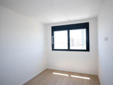 Excellent 1 Bedroom apartment with 50m² terrace for rent in Vicálvaro, Madrid - Photo 4