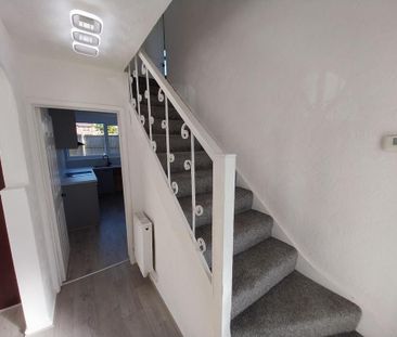 3 bedroom end of terrace house to rent - Photo 5