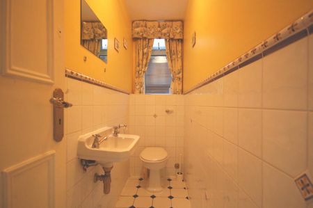 4 bedroom townhouse to rent - Photo 2