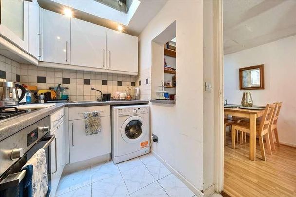 Kennet Close, London, SW11 - Photo 1