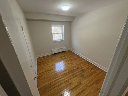Wellington Apartments — 2 Bedroom - Photo 2