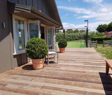 Fully furnished, tennis cottage in the vines - Photo 5