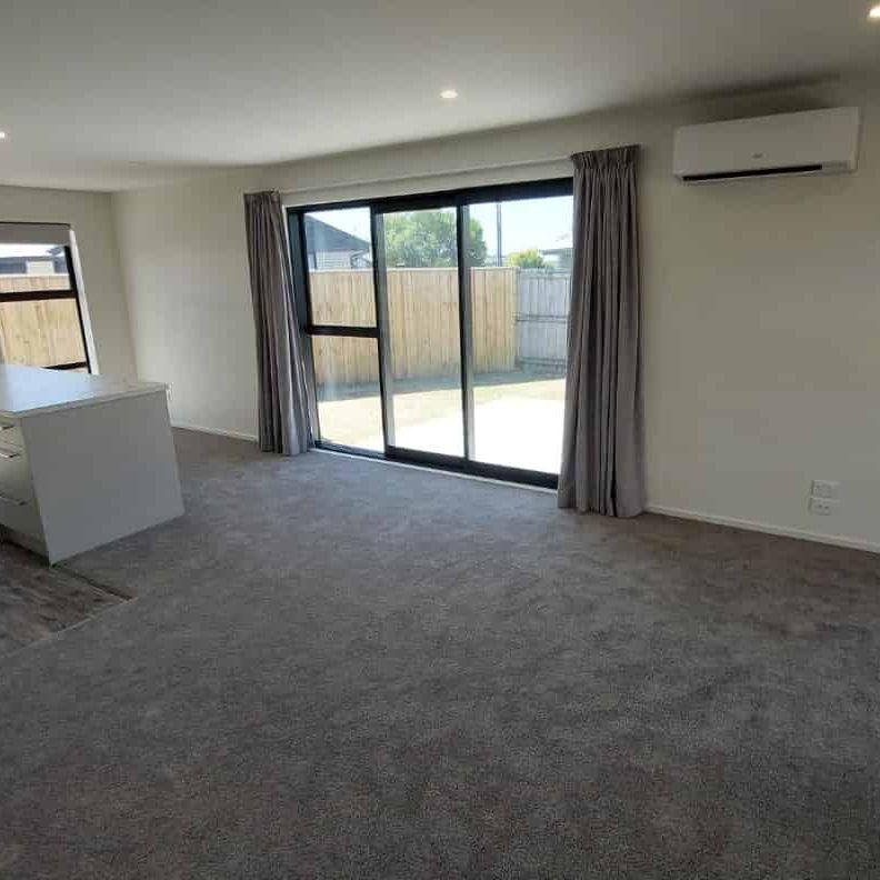 Modern Comfort Meets Convenience - Photo 1