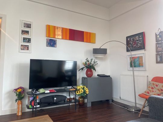 1 Bed Flat, Palmers Road, E2 - Photo 1