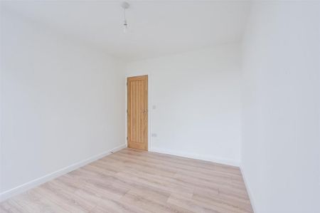 2 bedroom maisonette to rent - Photo 4