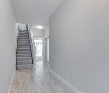 For Lease - 2070 Meadowgate Boulevard Unit# 106, London South, Ontario - Photo 2