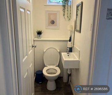 4 bedroom terraced house to rent - Photo 2