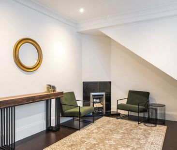 3 bedroom mews to rent - Photo 3
