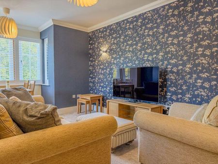 2 bedroom apartment to rent - Photo 4