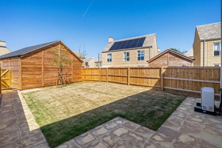 3 bedroom semi-detached house to rent - Photo 2