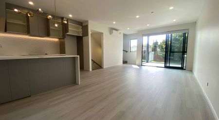 Brand New Unfurnished Townhouse - Photo 5