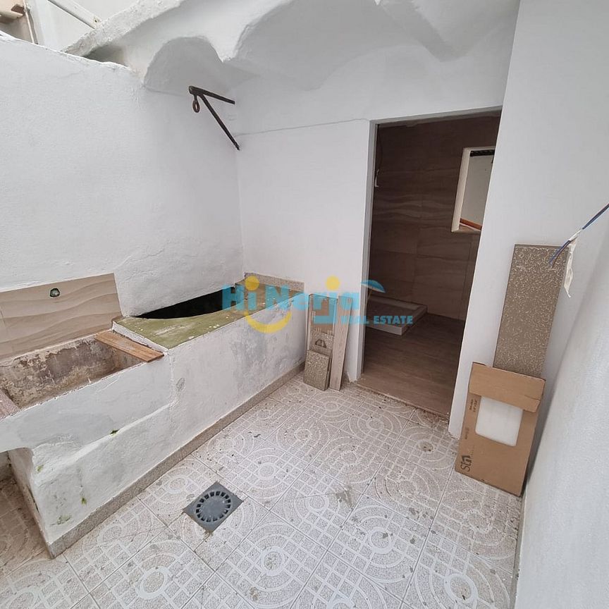 BRAND NEW RENOVATED TOWN HOUSE A STONE'S THROW FROM THE BEACH WITH 5 BEDROOMS, TERRACE AND PATIO - ALGARROBO COSTA, Long Term Rental - Photo 1