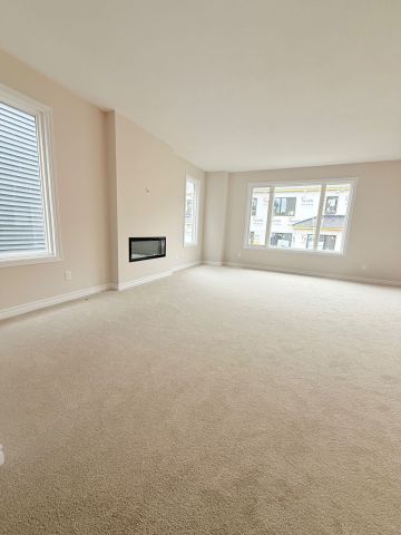 For Lease - 351 Les Emmerson Drive, Barrhaven, Ontario - Photo 3