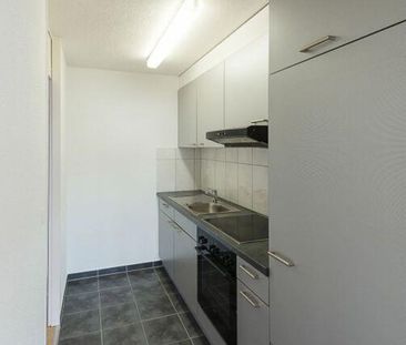 Attractive 2.5-room apartment with modern equipment - Photo 1