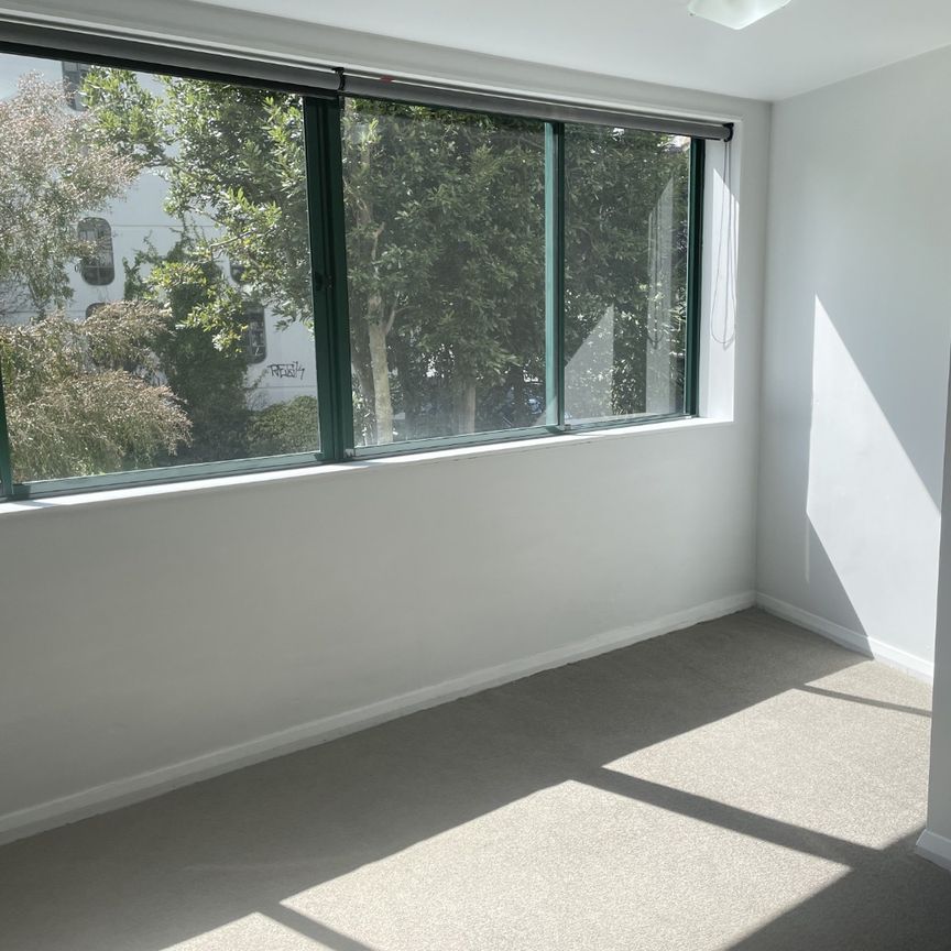 1 Bedroom Apartment Living With Bonus Office Space - Photo 1