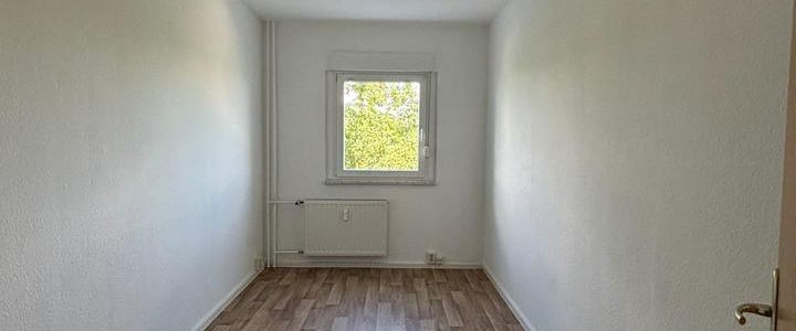 * große 3-Raum Wohnung * - Foto 1
