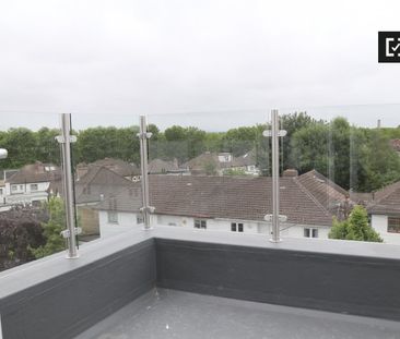 Rooms for rent in 5-bedroom apartment in Whitehall, Dublin - Photo 4