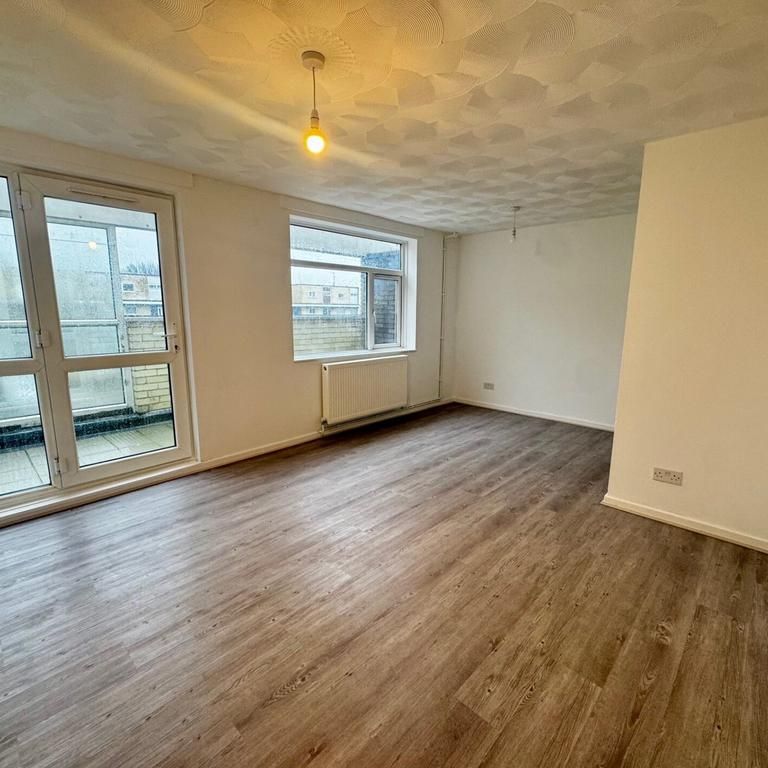 2 bedroom maisonette to rent - Photo 1