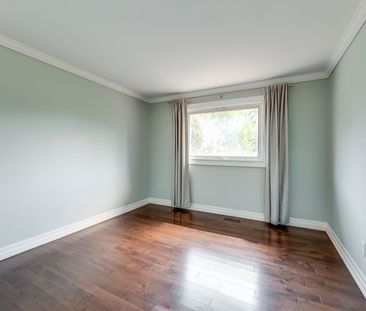 For Lease - 2231 All Saints Crescent, Oakville, Ontario - Photo 3