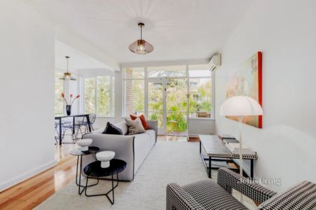 3 Bed, 1 Bath - Photo 3