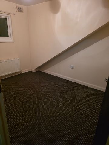 3 Bed Maisonette, Leicester, LE5 - Photo 3