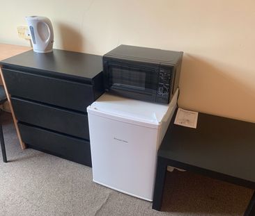 Room in a Shared House, Demesne Road, M16 - Photo 6