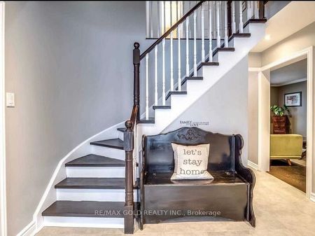 For Lease - 40 Barr Crescent Unit# Upper, Brampton, Ontario - Photo 4