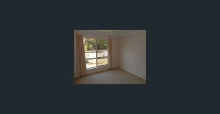 Family home in Edmonton - Photo 5