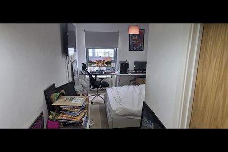 Room in a Shared Flat, Commercial Road, E14 - Photo 2