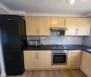 2 bedroom terraced house to rent - Photo 2